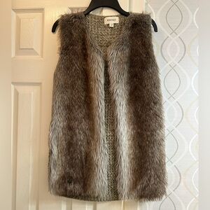 Women's Faux Fur Vest - Brown